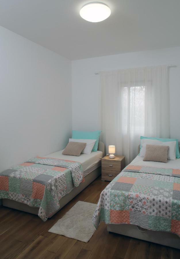 Apartman Zara Ražanj Esterno foto