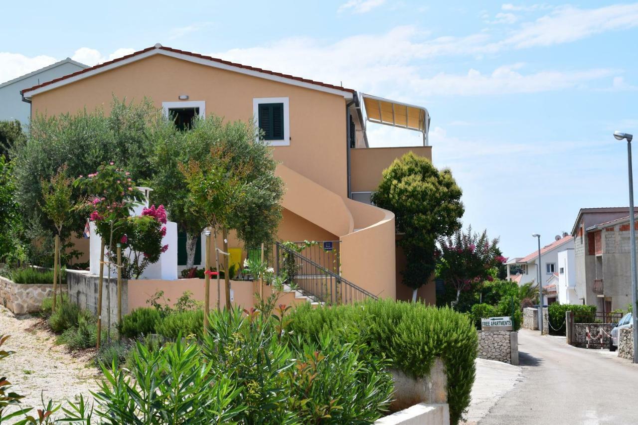 Apartman Zara Ražanj Esterno foto